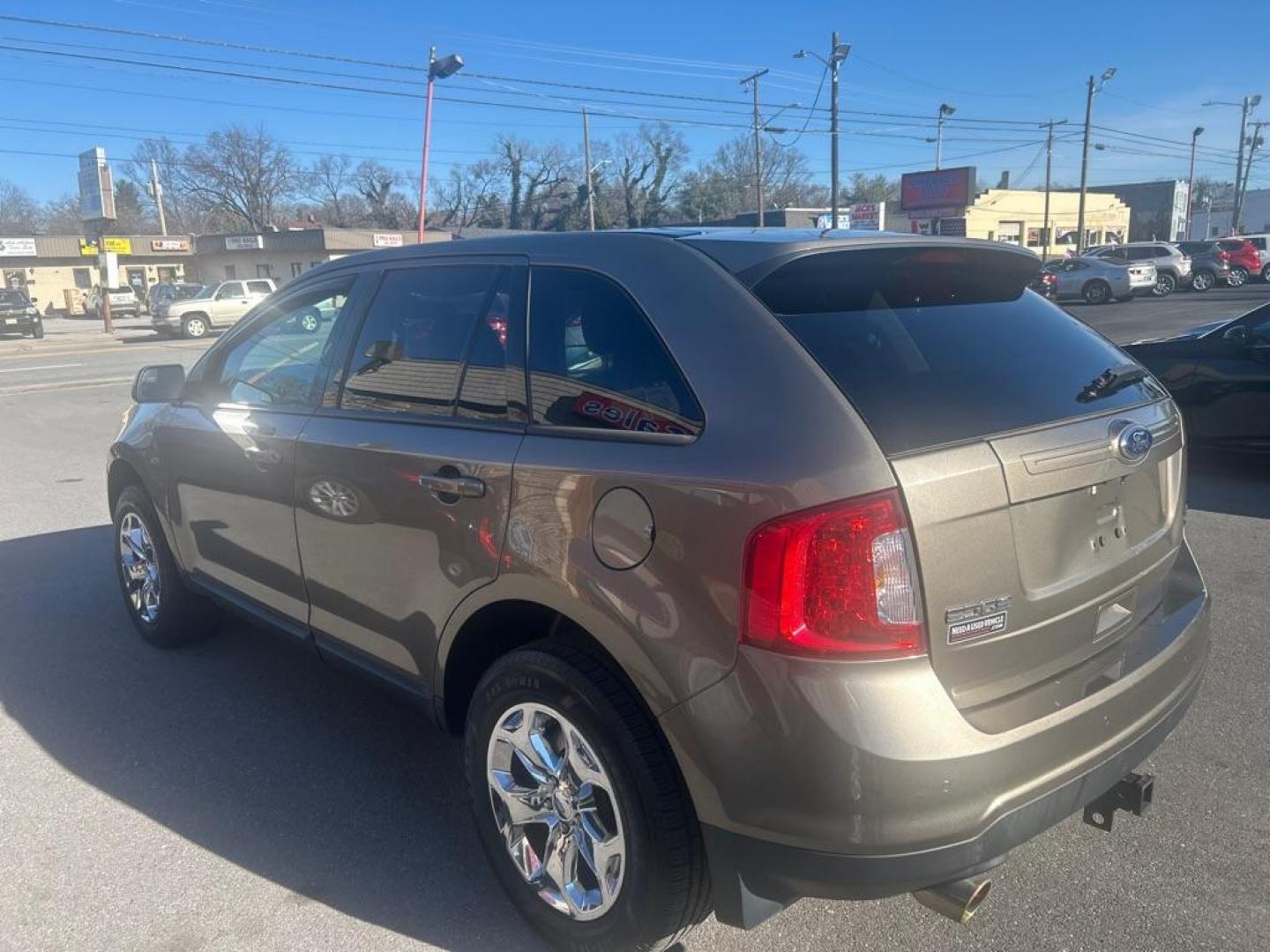 2013 GRAY FORD EDGE SEL (2FMDK4JC5DB) with an 3.5L engine, Automatic transmission, located at 2514 Williamson Rd NE, Roanoke, VA, 24012, (540) 265-7770, 37.294636, -79.936249 - NO CREDIT CHECK FINANCING WITH ONLY $3000 DOWN PAYMENT!!!! Check out our website www.needausedvehicle.com for our No Credit Check/ In House Financing options!! No Credit Check Available!!! In House Financing Available!!! All Clean Title Vehicles (no Salvaged or flooded vehicles ever on our lot)! - Photo#1