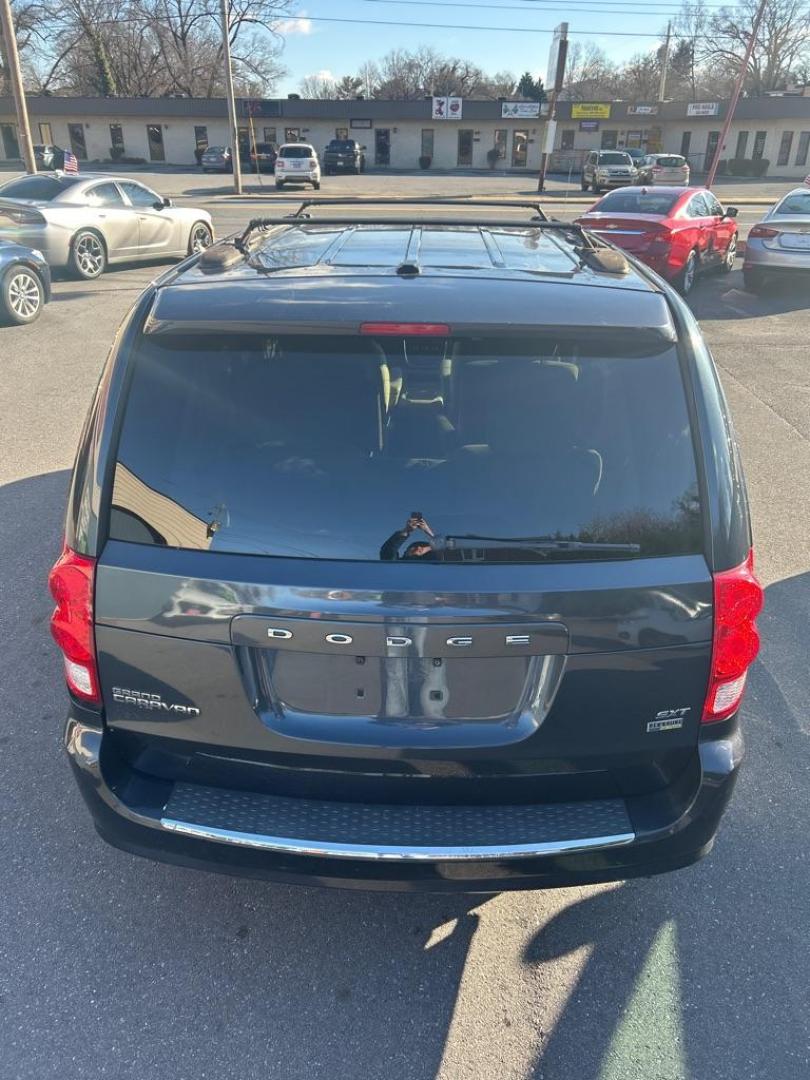 2014 GRAY DODGE GRAND CARAVAN SXT (2C4RDGCG0ER) with an 3.6L engine, Automatic transmission, located at 2514 Williamson Rd NE, Roanoke, VA, 24012, (540) 265-7770, 37.294636, -79.936249 - NO CREDIT CHECK FINANCING WITH ONLY $1800 DOWN PAYMENT!!!! Check out our website www.needausedvehicle.com for our No Credit Check/ In House Financing options!! No Credit Check Available!!! In House Financing Available!!! All Clean Title Vehicles (no Salvaged or flooded vehicles ever on our lot)! - Photo#11