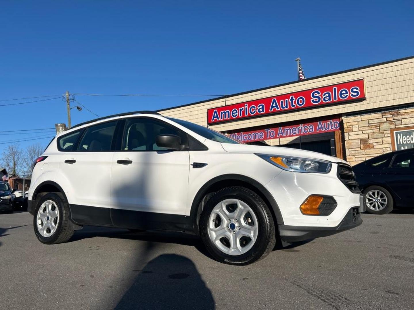 2017 WHITE FORD ESCAPE S (1FMCU0F71HU) with an 2.5L engine, Automatic transmission, located at 2514 Williamson Rd NE, Roanoke, VA, 24012, (540) 265-7770, 37.294636, -79.936249 - NO CREDIT CHECK FINANCING WITH ONLY $2700 DOWN PAYMENT!!!! Check out our website www.needausedvehicle.com for our No Credit Check/ In House Financing options!! No Credit Check Available!!! In House Financing Available!!! All Clean Title Vehicles (no Salvaged or flooded vehicles ever on our lot)! - Photo#0