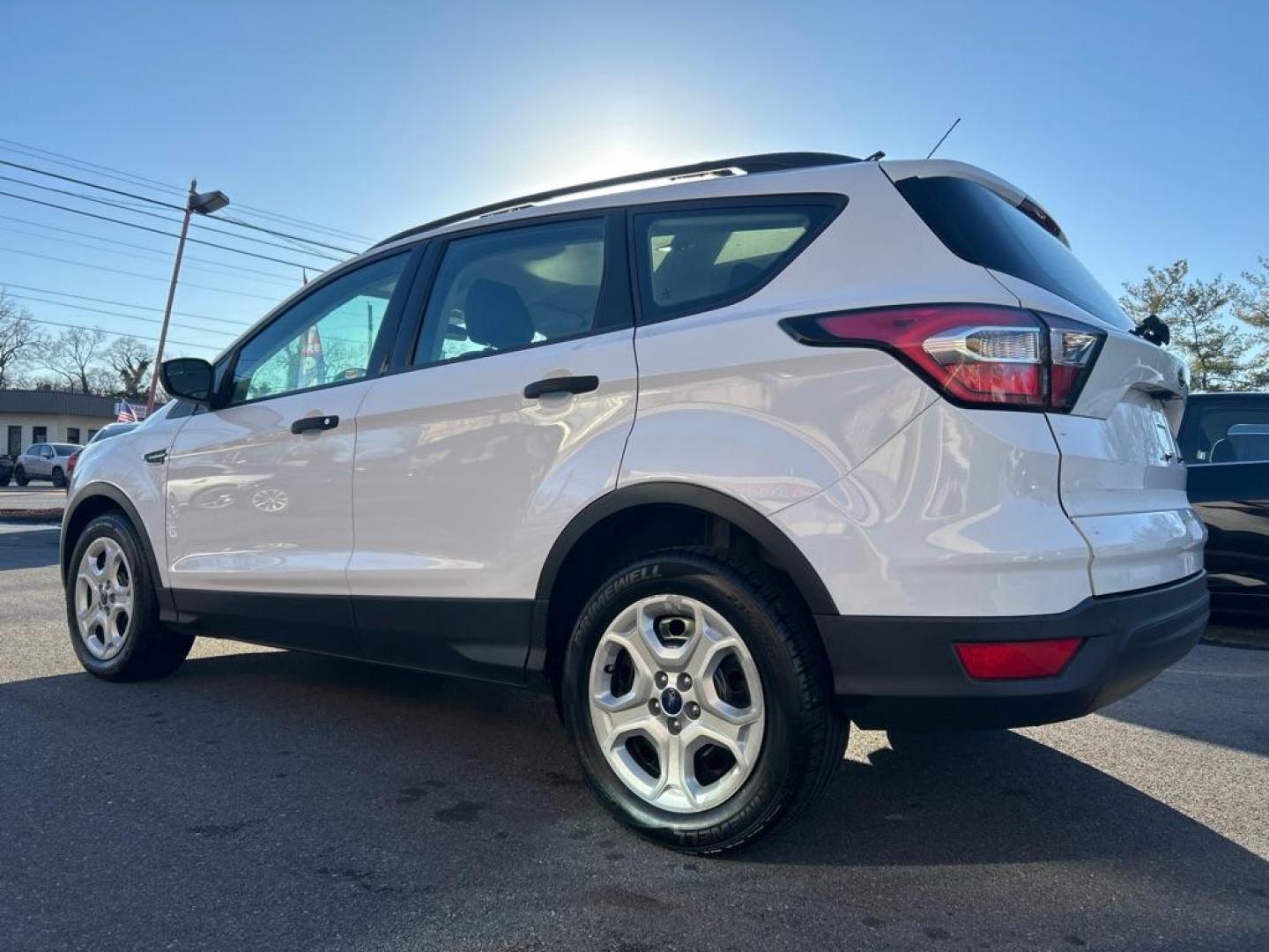 2017 WHITE FORD ESCAPE S (1FMCU0F71HU) with an 2.5L engine, Automatic transmission, located at 2514 Williamson Rd NE, Roanoke, VA, 24012, (540) 265-7770, 37.294636, -79.936249 - NO CREDIT CHECK FINANCING WITH ONLY $2700 DOWN PAYMENT!!!! Check out our website www.needausedvehicle.com for our No Credit Check/ In House Financing options!! No Credit Check Available!!! In House Financing Available!!! All Clean Title Vehicles (no Salvaged or flooded vehicles ever on our lot)! - Photo#1