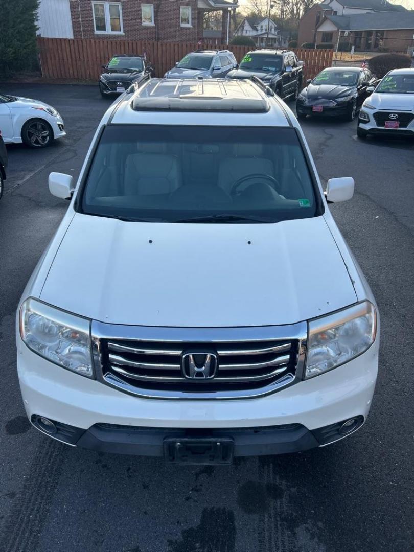 2014 WHITE HONDA PILOT TOURING (5FNYF4H93EB) with an 3.5L engine, Automatic transmission, located at 2514 Williamson Rd NE, Roanoke, VA, 24012, (540) 265-7770, 37.294636, -79.936249 - NO CREDIT CHECK FINANCING WITH ONLY $2500 DOWN PAYMENT!!!! Check out our website www.needausedvehicle.com for our No Credit Check/ In House Financing options!! No Credit Check Available!!! In House Financing Available!!! All Clean Title Vehicles (no Salvaged or flooded vehicles ever on our lot)! - Photo#10